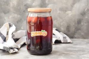 Компот из клубники и шелковицы на зиму Компот из клубники и шелковицы на зиму