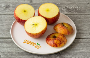 Печеные яблоки с клюквой