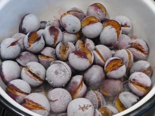 
Настойка из сливы на водке в домашних условиях простой рецепт	