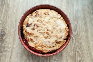 Пирог с ревенем и малиной Пирог с ревенем и малиной