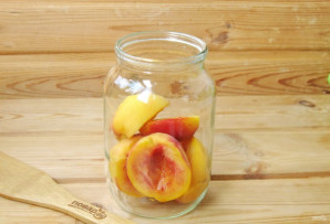 Компот из персиков и абрикосов на зиму Компот из персиков и абрикосов на зиму