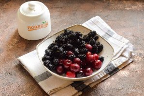 Компот из вишни и шелковицы на зиму Компот из вишни и шелковицы на зиму