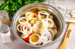 Шашлык из рыбы с яблоками Шашлык из рыбы с яблоками