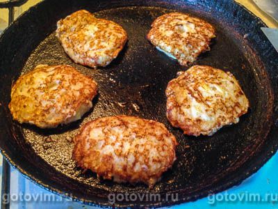 Рыбные котлеты из минтая с кабачком