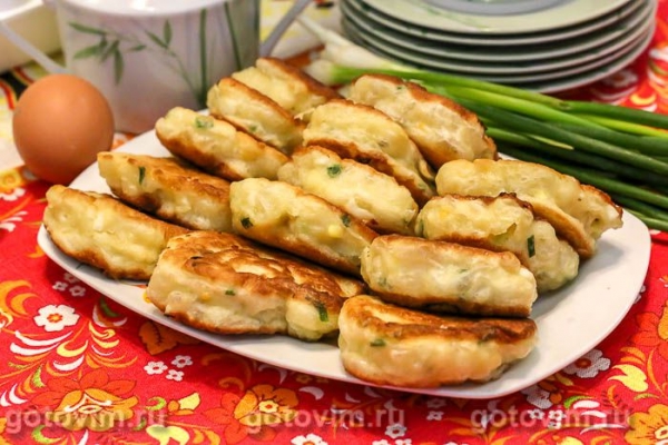 Ленивые пирожки с яйцом и зеленым луком Ленивые пирожки с яйцом и зеленым луком