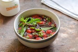 Компот из клубники "Мохито" на зиму Компот из клубники "Мохито" на зиму