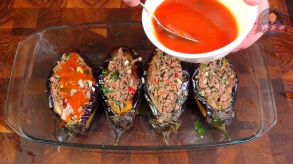 Баклажан  фаршированный мясом. карныярык