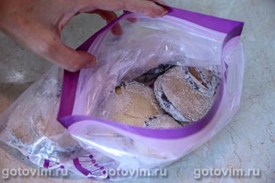 Грузинская закуска «дольки» из жареных баклажанов с орехами Грузинская закуска «дольки» из жареных баклажанов с орехами