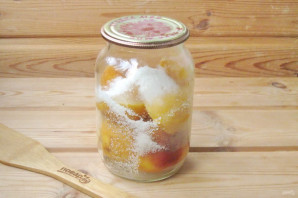 Компот из персиков и абрикосов на зиму Компот из персиков и абрикосов на зиму