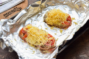 Мясо по-французски в фольге с грибами