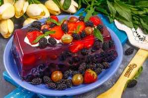 Ягодный террин