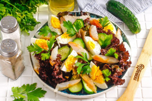 Cалат с окунем горячего копчения