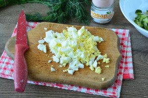 Окрошка с маринованными огурцами Окрошка с маринованными огурцами