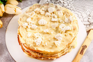 Торт "Наполеон" с безе Торт "Наполеон" с безе