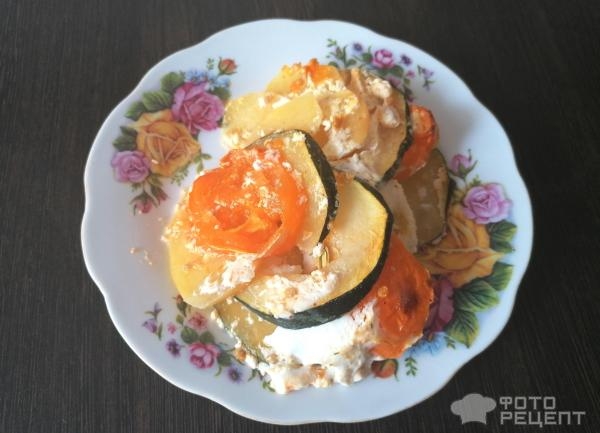 Рецепт: Легкая овощная запеканка - из кабачка с картофелем и томатами "в духовке"