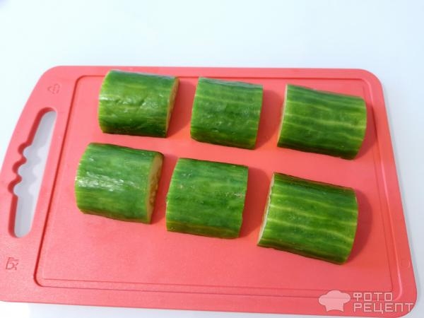 Рецепт: Овощная нарезка - Нарезать овощи просто красиво (без инструментов для карвинга), сделать розочку из помидора? Проще простого!