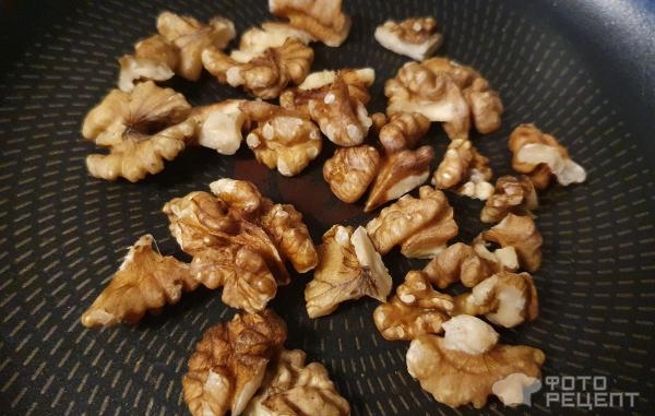 Рецепт: Паштет из яиц - классический яичный паштет с грецкими орехами и луком Рецепт: Паштет из яиц - классический яичный паштет с грецкими орехами и луком