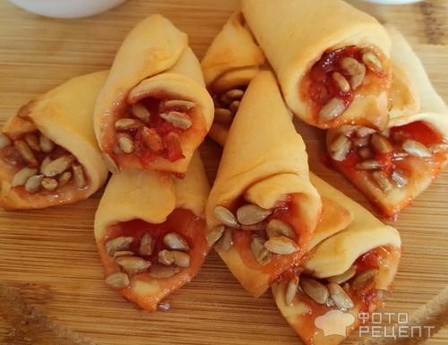 Рецепт: Печенье "Кулек с семечками" - вам семечек насыпать в кулек или в карман? Рецепт: Печенье "Кулек с семечками" - вам семечек насыпать в кулек или в карман?