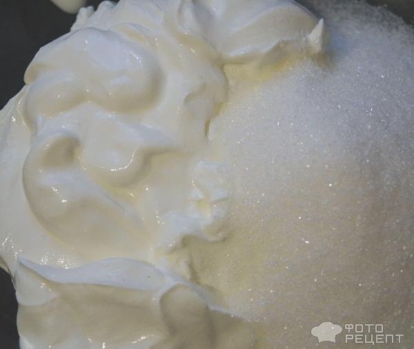 Рецепт: Торт "Молочная девочка" - с персиками и украшением из мастики