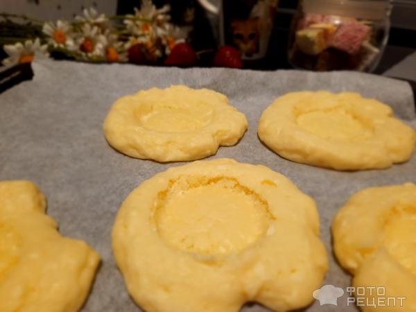 Рецепт: Ватрушки из творожного теста с клубникой - В духовке. Рецепт: Ватрушки из творожного теста с клубникой - В духовке.