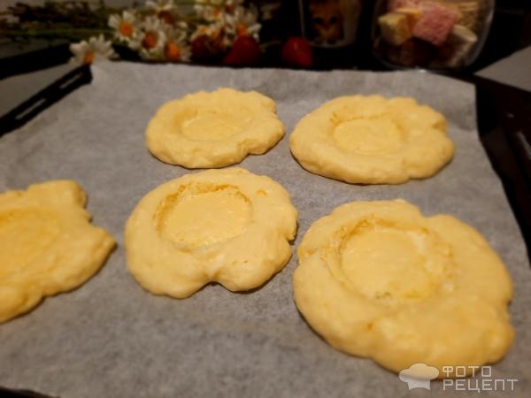 Рецепт: Ватрушки из творожного теста с клубникой - В духовке. Рецепт: Ватрушки из творожного теста с клубникой - В духовке.