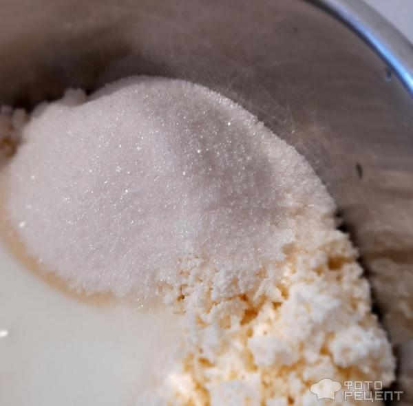 Рецепт: Запеканка творожно-фруктовая - Двуслойная творожная запеканка с нектаринами и грушами, из домашнего творога. Рецепт: Запеканка творожно-фруктовая - Двуслойная творожная запеканка с нектаринами и грушами, из домашнего творога.