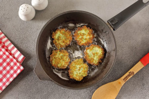 Котлеты из брокколи с манкой Котлеты из брокколи с манкой