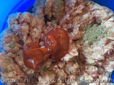 Тефтели с рисом и болгарским соусом лютеница Тефтели с рисом и болгарским соусом лютеница