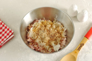 Фрикадельки в соусе "Бешамель" Фрикадельки в соусе "Бешамель"