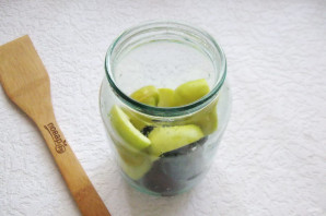 Компот из яблок и слив на зиму