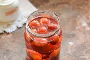 Компот из клубники и сливы на зиму Компот из клубники и сливы на зиму