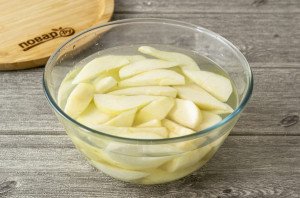 Груши вяленые в сушилке