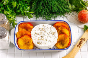 Камамбер с персиками в духовке Камамбер с персиками в духовке