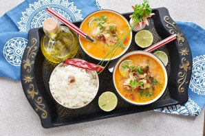 Суп из коктейля морепродуктов Суп из коктейля морепродуктов