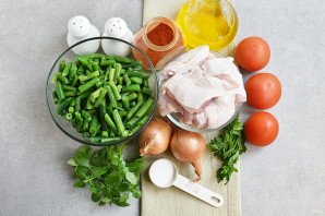 Тушеная фасоль с курицей Тушеная фасоль с курицей