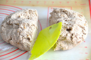 Ржаной хлеб на хмелевой закваске Ржаной хлеб на хмелевой закваске