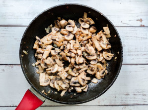 Салат из свеклы и шампиньонов Салат из свеклы и шампиньонов