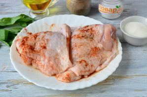 Курица с мятой в духовке