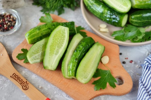 Малосольные огурчики в пакете Малосольные огурчики в пакете