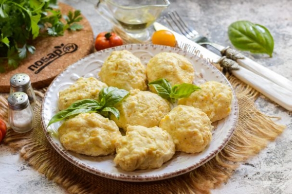 Куриные биточки с цукини и овощами Куриные биточки с цукини и овощами