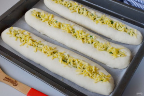 Багет с сыром и чесноком Багет с сыром и чесноком