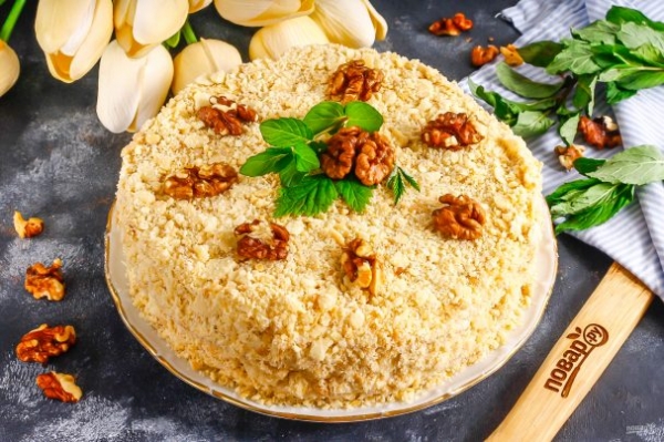 Торт "Наполеон" с грецкими орехами Торт "Наполеон" с грецкими орехами