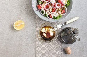 Салат из мяса мидий Салат из мяса мидий