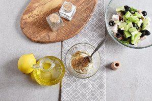 Салат с киви и курицей Салат с киви и курицей