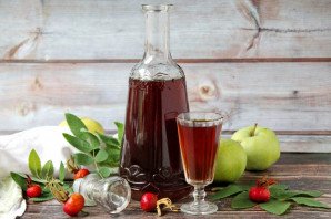 Настойка шиповника на спирту