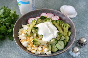 Салат из брокколи и редиса Салат из брокколи и редиса