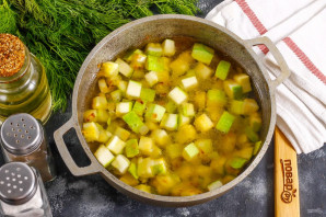 Суп из кабачков с креветками Суп из кабачков с креветками