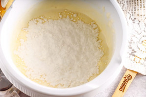 Бисквитный карамельный торт