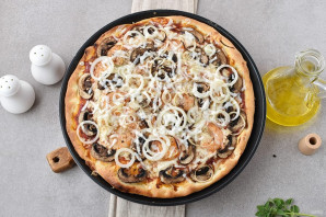 Пицца с креветками и грибами Пицца с креветками и грибами