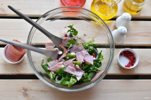 Салат с персиками Салат с персиками